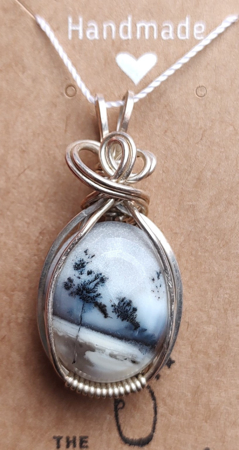 Merlinite/Dendritic Agate
